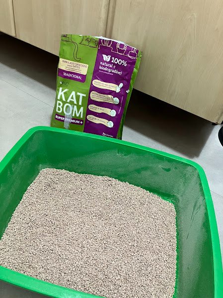 Areia para Gato Katbom Natural Granulado Higiênico