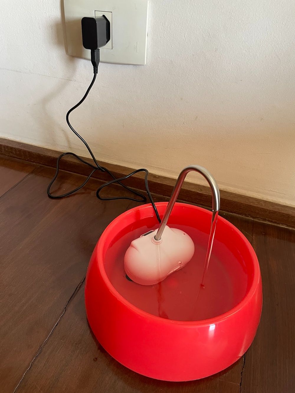 Fonte Bebedouro Amicus Aqua Mini Bivolt Vermelha